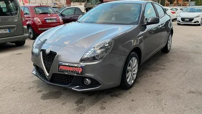 Grigio Usata 2019 Alfa Romeo Giulietta Due volumi | 6999 € (Ottimo prezzo)