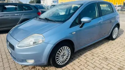 Usata Fiat Grande Punto 65 CV (47 kW) 2006 Bluazzurro Utilitaria