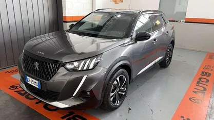 Usata Peugeot 2008 GT 131 CV (96 kW) 2022 Grigio scuro SUV