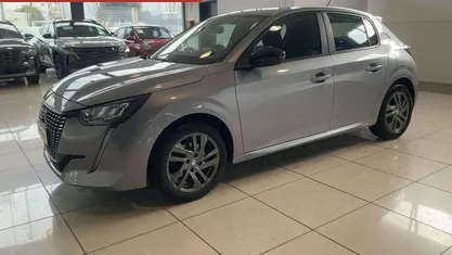 Usata Peugeot 208 Active 102 CV (75 kW) 2022 Argento Utilitaria