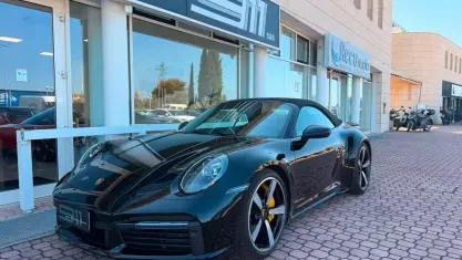 Usata Porsche 911 Turbo S Cabriolet 650 CV (478 kW) 2021 Nero jet metallizato Cabrio