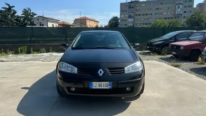 Usata Renault Mégane Cabriolet Dynamique 131 CV (96 kW) 2006 Nero Cabrio