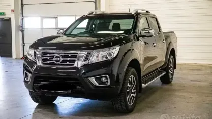 Usata Nissan Navara N-Connecta 190 CV (139 kW) 2016 Nero Pick-up