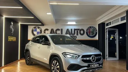 Usata Mercedes GLA180 116 CV (85 kW) 2022 Grigio SUV