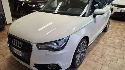 Beige Usata 2011 Audi A1 Ambition Tre volumi | 8300 € (Buon prezzo)