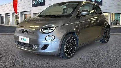Grigio Usata 2022 Fiat 500e La Prima Tre volumi | 15.950 € (Buon prezzo)