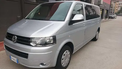 Usata VW Caravelle 140 CV (102 kW) 2012 Monovolume
