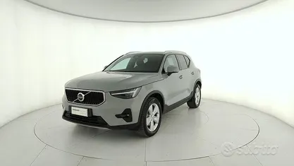Usata 2025 Volvo XC40 Core SUV | 33.900 € (Buon prezzo)