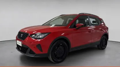 Usata Seat Arona Reference 95 CV (69 kW) 2024 Rosso pastello SUV