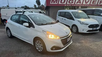 Usata Peugeot 208 102 CV (75 kW) 2020 Bianco Utilitaria