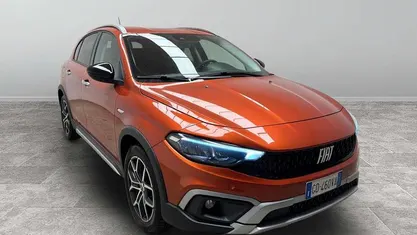 Usata 2021 Fiat Tipo Cross Berlina | 14.900 € (Buon prezzo)