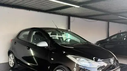 Usata Mazda 2 86 CV (63 kW) 2008 Nero Utilitaria