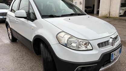 Usata Fiat Sedici Dynamic 135 CV (99 kW) 2012 Bianco SUV