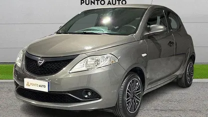 Antracite Usata 2018 Lancia Ypsilon Due volumi | 9900 € (Cara)