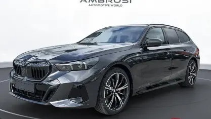 Usata BMW 520 M Sport 197 CV (144 kW) 2025 Grigio Station wagon