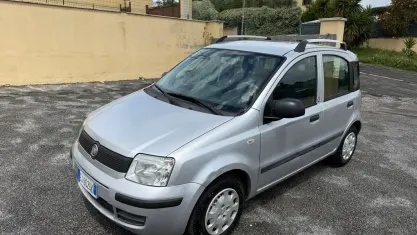 Usata Fiat Panda Dynamic 69 CV (50 kW) 2011 Argento Utilitaria