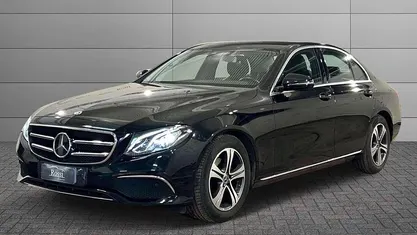Usata Mercedes E200 Business 184 CV (135 kW) 2019 Nero Berlina