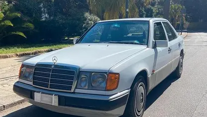 Usata Mercedes E200 122 CV (89 kW) 1991 Berlina