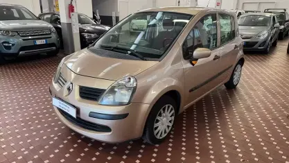 Usata Renault Modus Dynamique 75 CV (55 kW) 2005 Marrone Monovolume