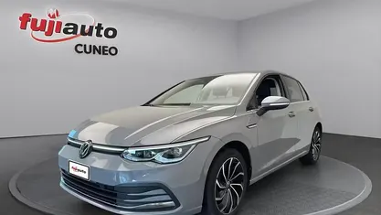 Begagnad VW Golf VIII Style 131 HK (96 kW) 2023 Grå Sedan