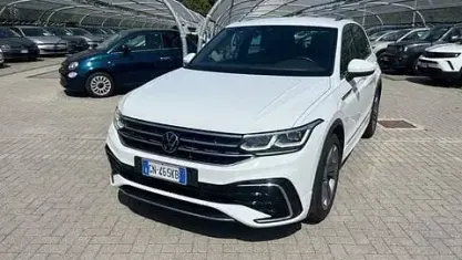 Usata VW Tiguan R-line 150 CV (110 kW) 2023 Bianco SUV