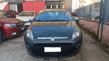 Usata Fiat Punto Evo Dynamic 75 CV (55 kW) 2011 Grigio Utilitaria