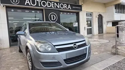 Usata Opel Astra Elegance 101 CV (74 kW) 2004 Grigio Berlina