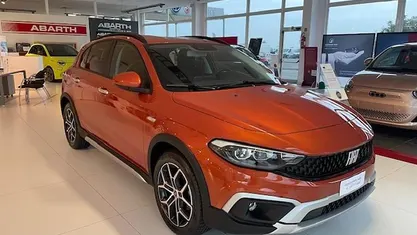 Usata Fiat Tipo Cross 130 CV (95 kW) 2023 Utilitaria