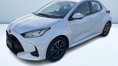 Bianco Usata 2021 Toyota Yaris Hybrid Trend Tre volumi | 17.400 € (Buon prezzo)