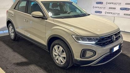 Begagnad VW T-Roc Life 110 HK (80 kW) 2022 Grå SUV