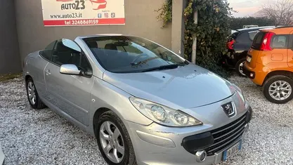Usata Peugeot 307 CC 109 CV (80 kW) 2008 Grigio Cabrio