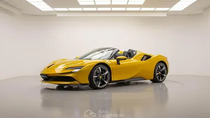 Usata Ferrari SF90 780 CV (573 kW) 2023 Cabrio