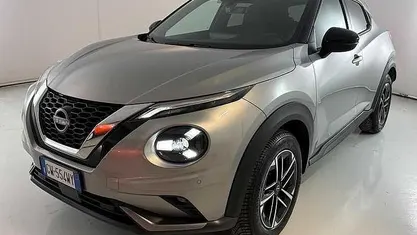 Grigio argento metallizzato Usata 2025 Nissan Juke N-Connecta SUV | 18.900 € (Ottimo prezzo)