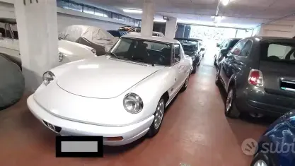 Usata Alfa Romeo Spider 117 CV (86 kW) 1992 Bianco Cabrio