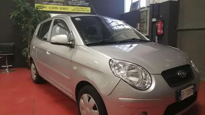 Usata Kia Picanto 65 CV (47 kW) 2010 Utilitaria