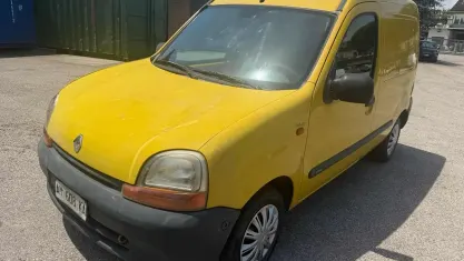 Usata Renault Kangoo 64 CV (47 kW) 1998 Giallo Monovolume