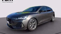 Magnetic grey Usata 2024 Ford Focus ST-Line Tre volumi | 21.980 € (Buon prezzo)