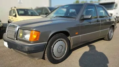 Usata 1990 Mercedes 190 Tre volumi | 6899 €