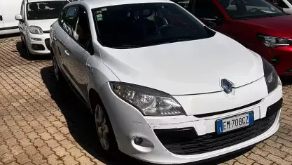 Usata Renault Mégane GrandTour 90 CV (66 kW) 2012 Bianco Station wagon