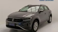 Indium grey Usata 2023 VW T-Roc Life SUV | 25.900 € (Buon prezzo)