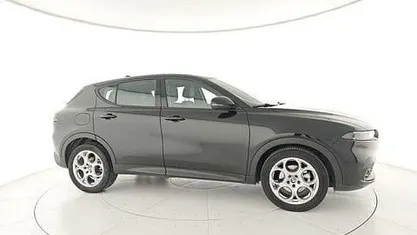 Begagnad Alfa Romeo Tonale Sprint 131 HK (96 kW) 2023 Svart SUV