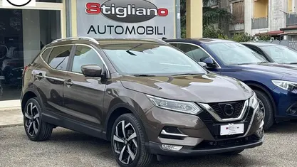 Usata Nissan Qashqai Tekna 131 CV (96 kW) 2018 Marrone SUV