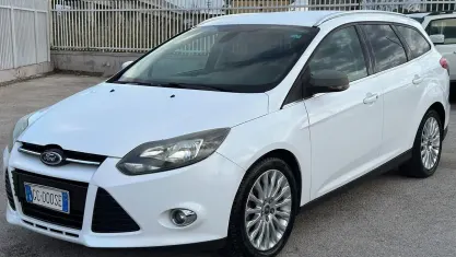 Usata Ford Focus Titanium 115 CV (84 kW) 2011 Bianco Station wagon