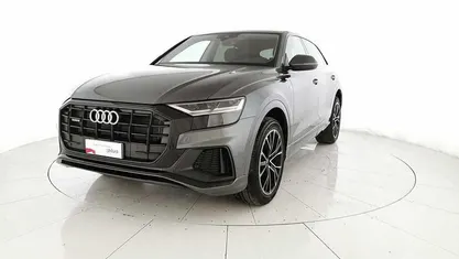 Usata Audi Q8 Sport 231 CV (169 kW) 2021 Grigio SUV