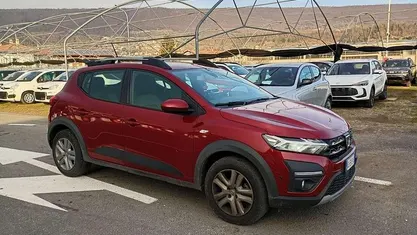 Rosso Usata 2022 Dacia Sandero Comfort SUV | 12.900 € (Buon prezzo)