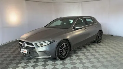 Usata Mercedes A180 115 CV (84 kW) 2019 Grigio