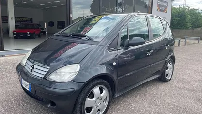 Usata Mercedes A190 Elegance 125 CV (91 kW) 1999 Monovolume