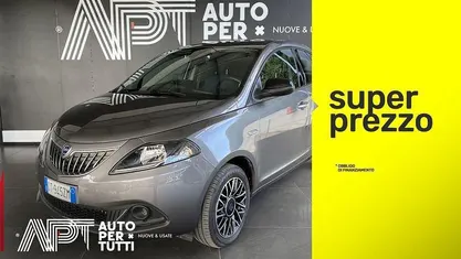 Grigio Usata 2024 Lancia Ypsilon S Due volumi | 13.900 € (Buon prezzo)