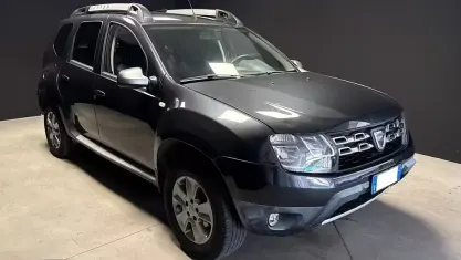 Usata Dacia Duster Lauréate 114 CV (83 kW) 2018 Grigio metallizzato SUV