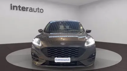 Käytetty Ford Kuga ST-Line X 120 HP (88 kW) 2022 Harmaa Katumaasturi